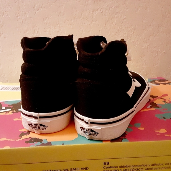 Vans Sk8-Hi Tops Black and White Women's Sneakers Size 7 - Picture 11 of 13